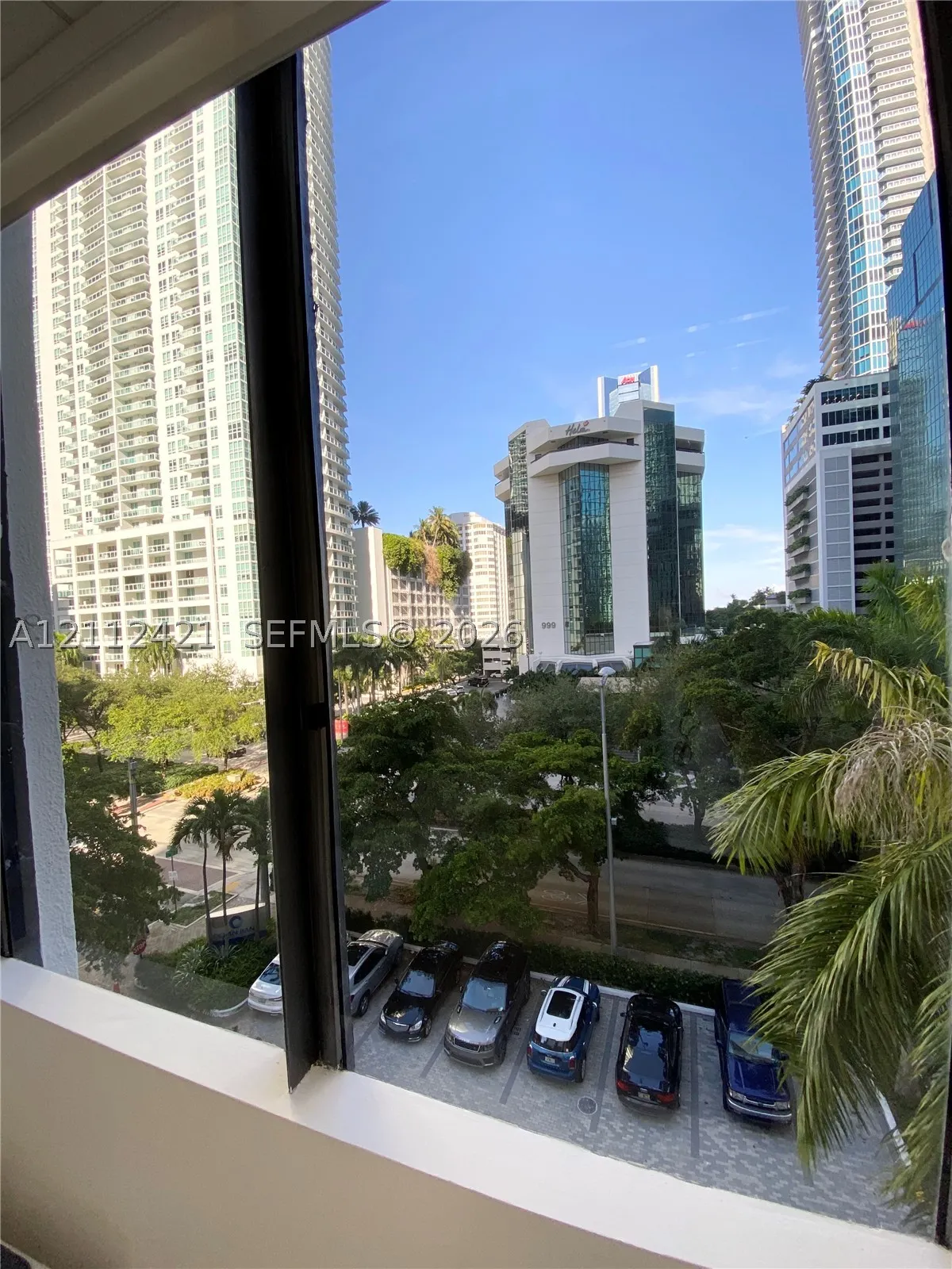 1000 Brickell Ave #5C