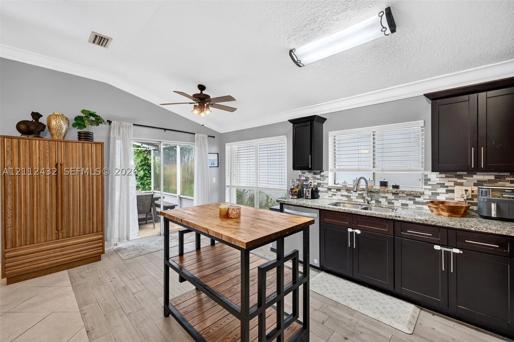 10545 NW 11th Ct