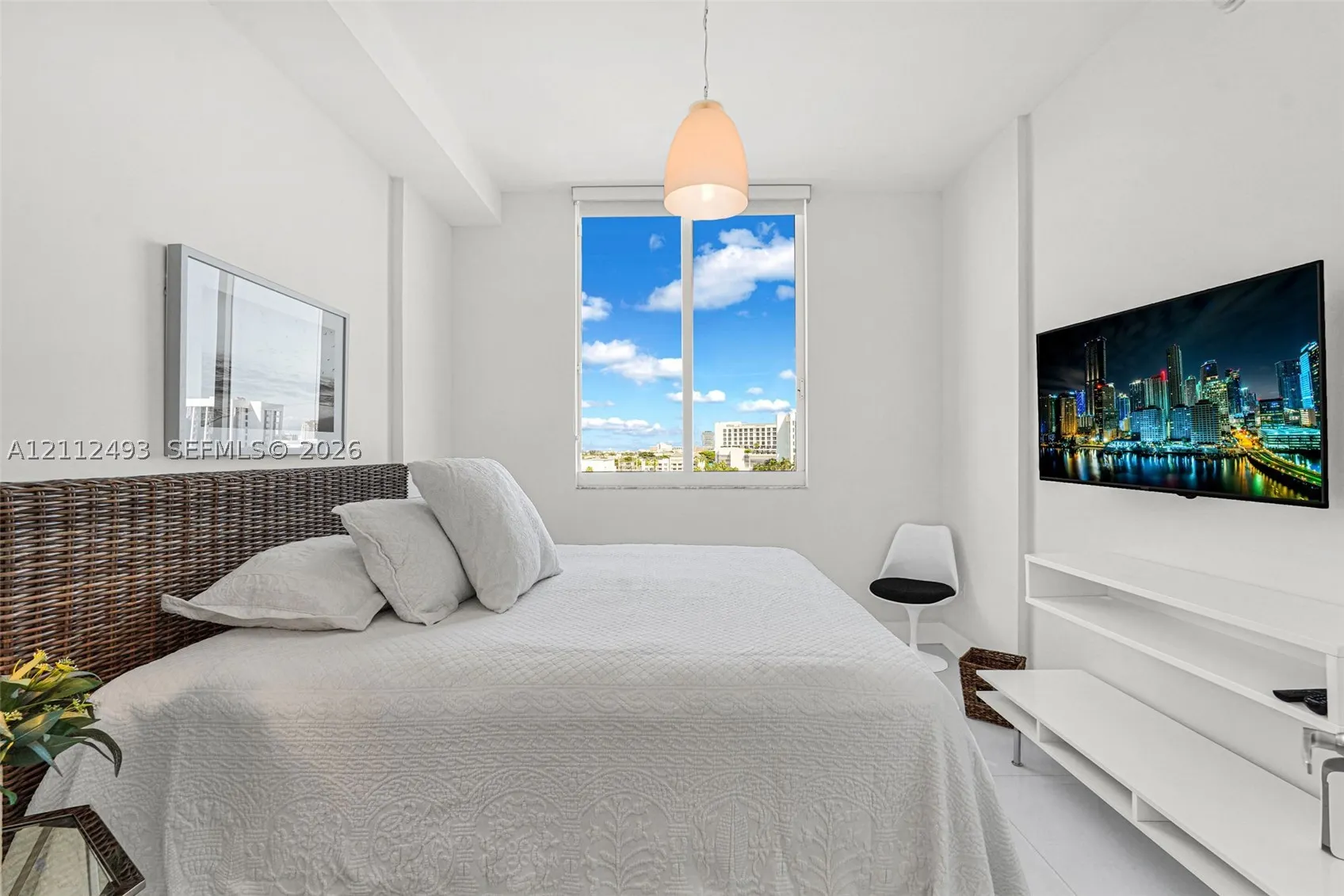 2775 NE 187th St #PENTHOUSE 3--REMODELED-