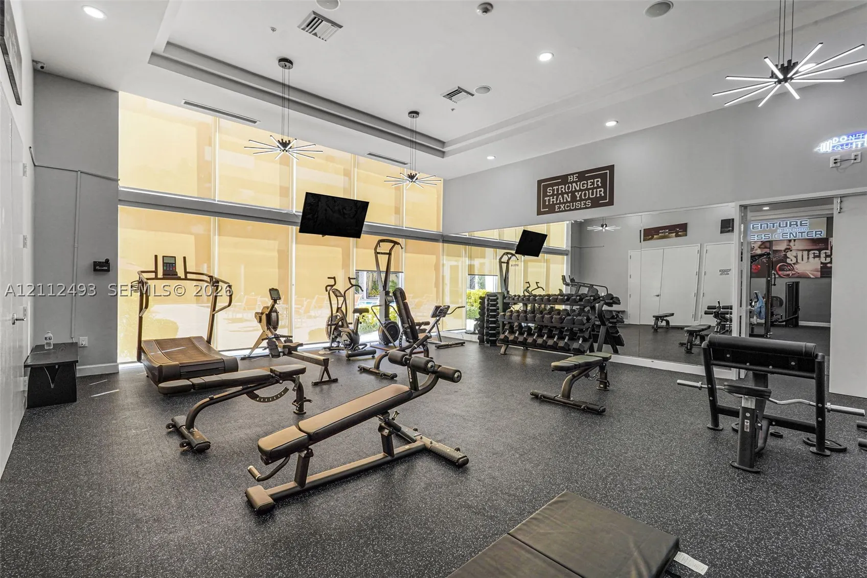 2775 NE 187th St #PENTHOUSE 3--REMODELED-