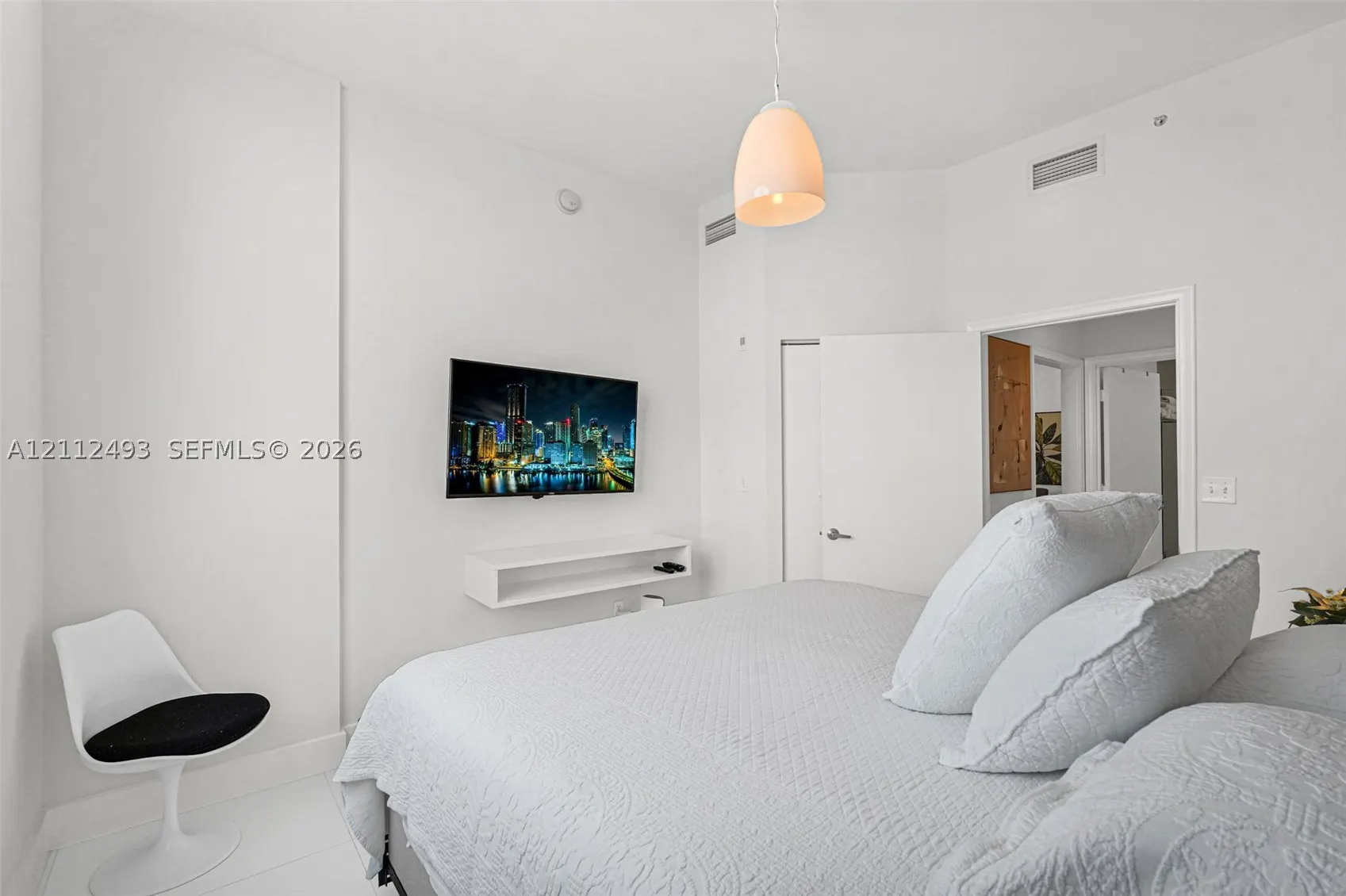2775 NE 187th St #PENTHOUSE 3--REMODELED-