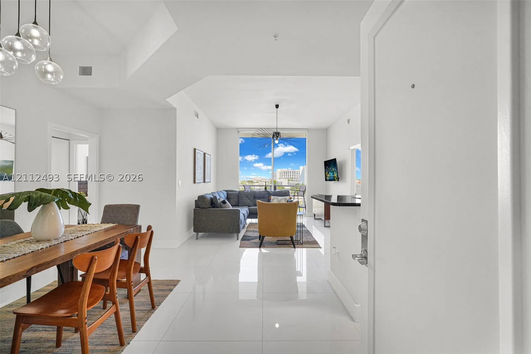 2775 NE 187th St #PENTHOUSE 3--REMODELED-