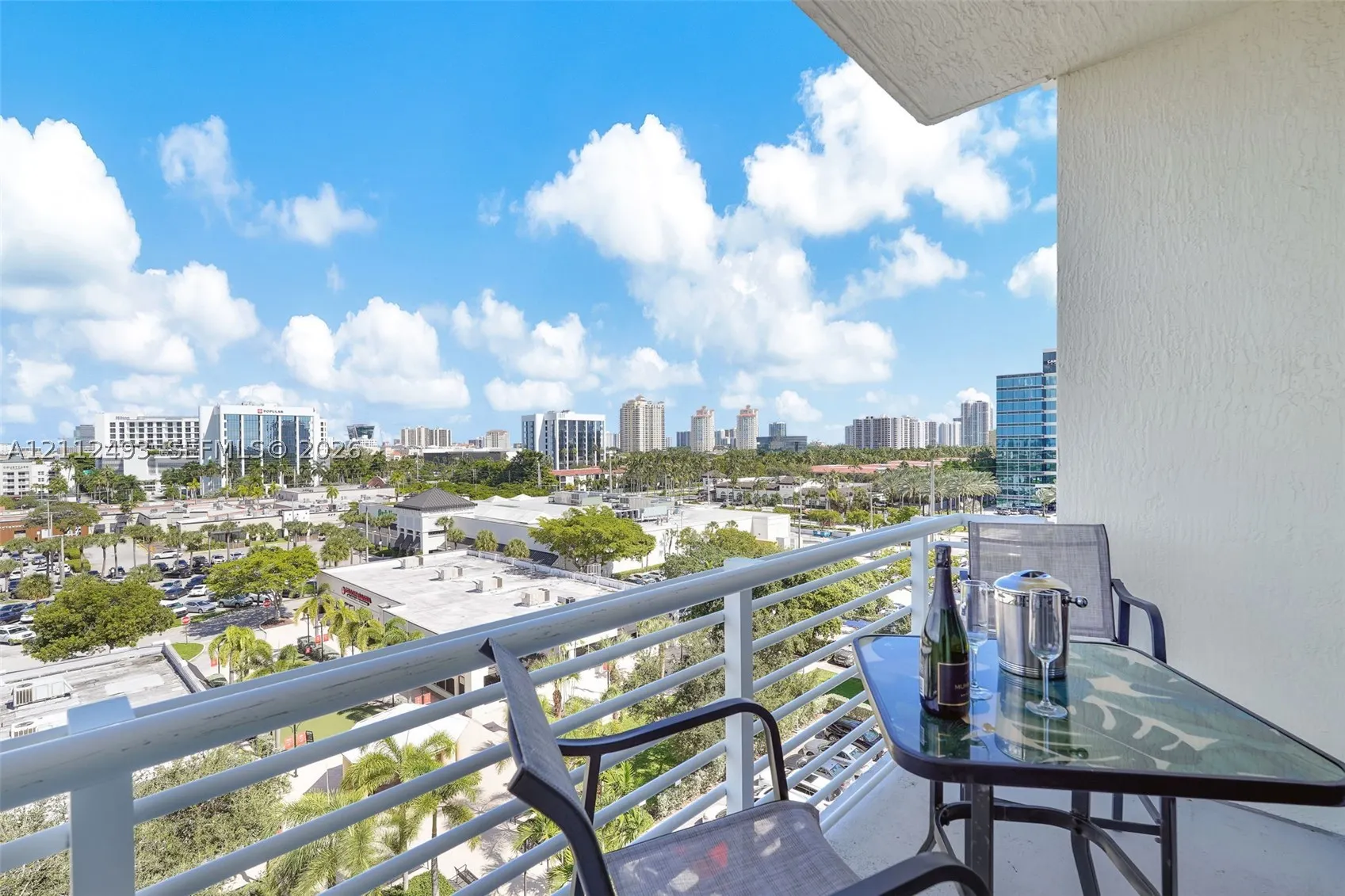 2775 NE 187th St #PENTHOUSE 3--REMODELED-