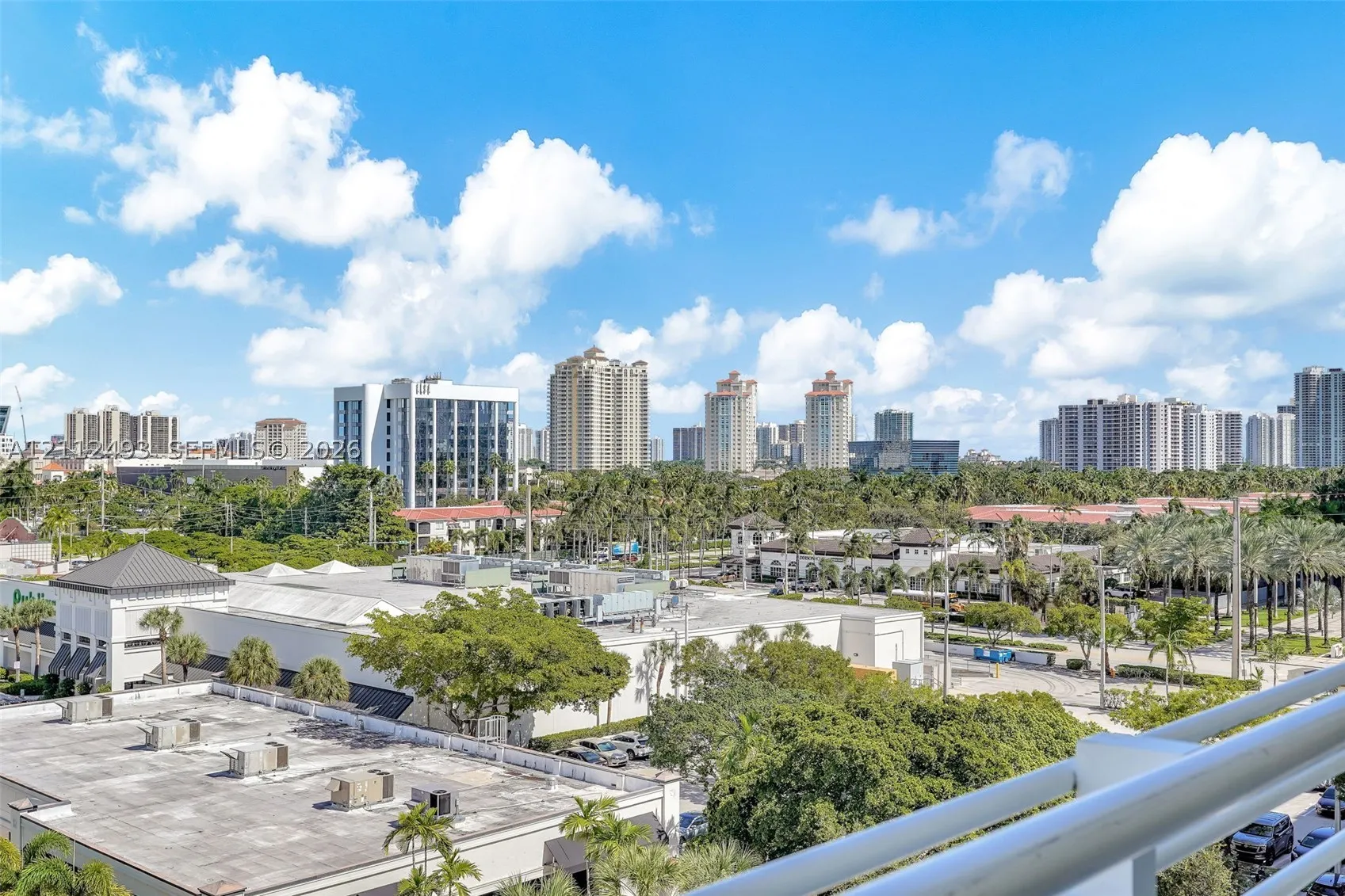2775 NE 187th St #PENTHOUSE 3--REMODELED-