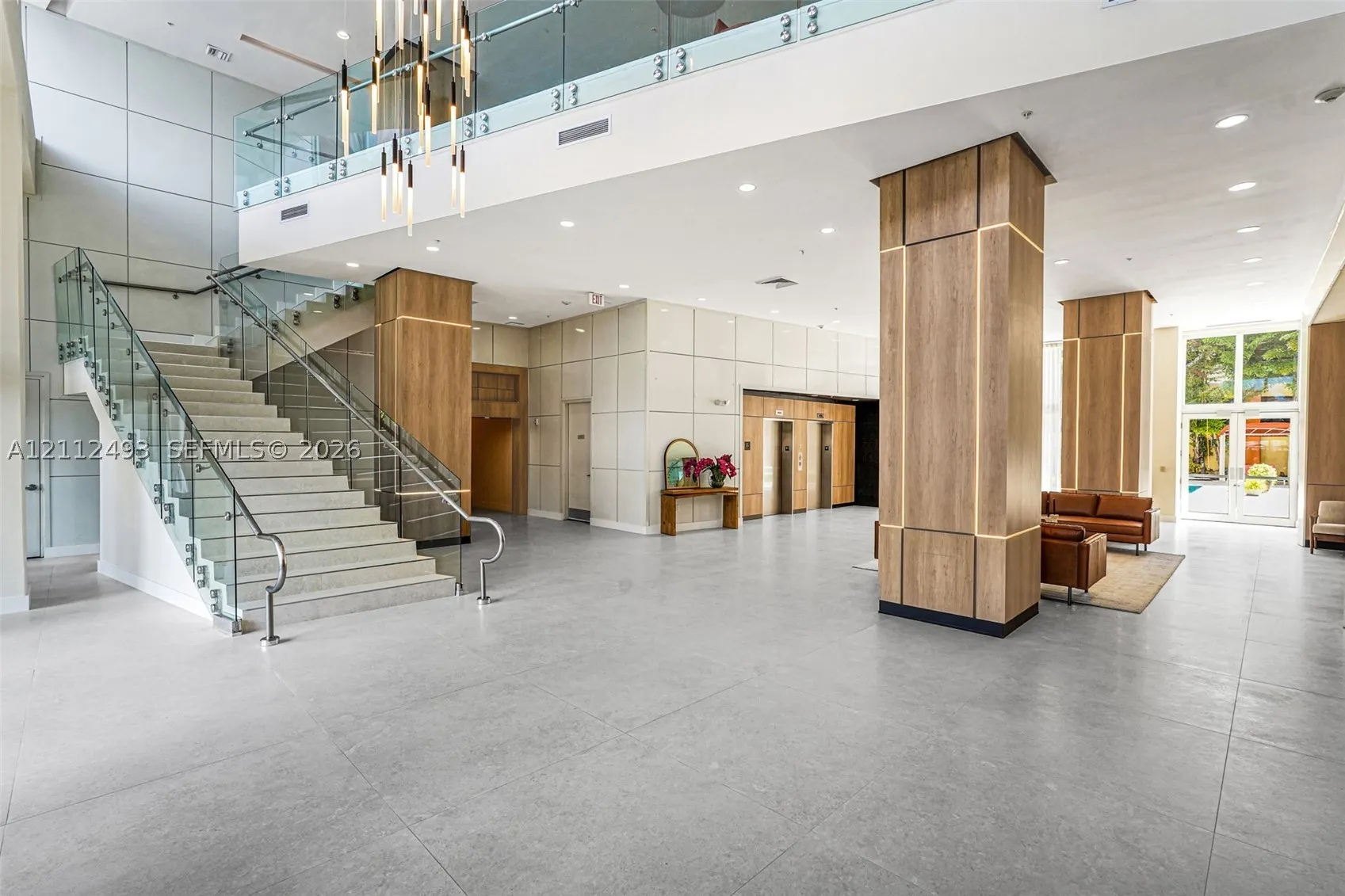 2775 NE 187th St #PENTHOUSE 3--REMODELED-