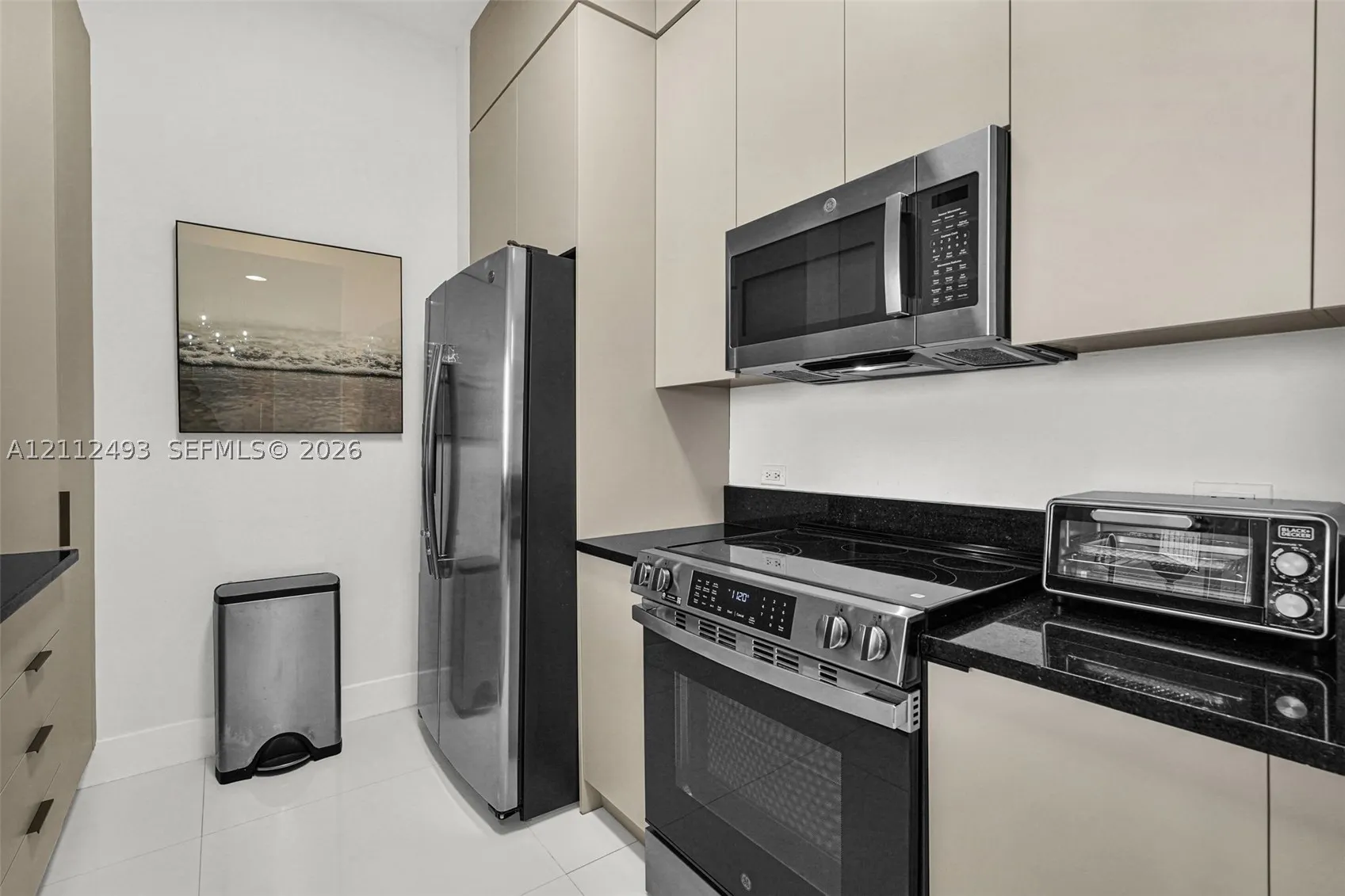 2775 NE 187th St #PENTHOUSE 3--REMODELED-