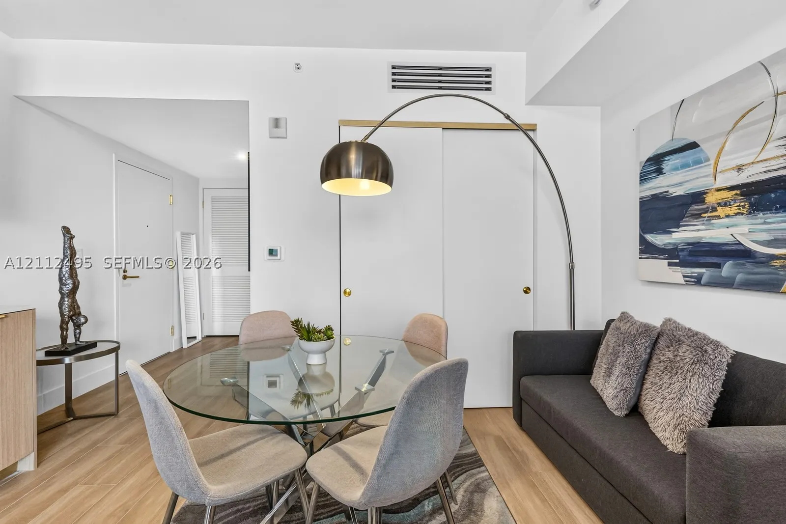 90 NE 32nd St #613