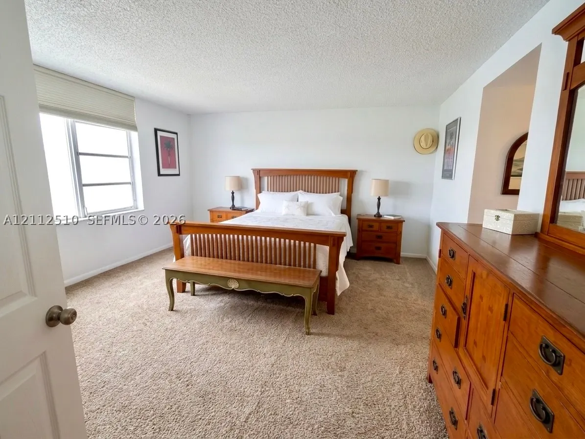 9250 W Bay Harbor Dr #4A
