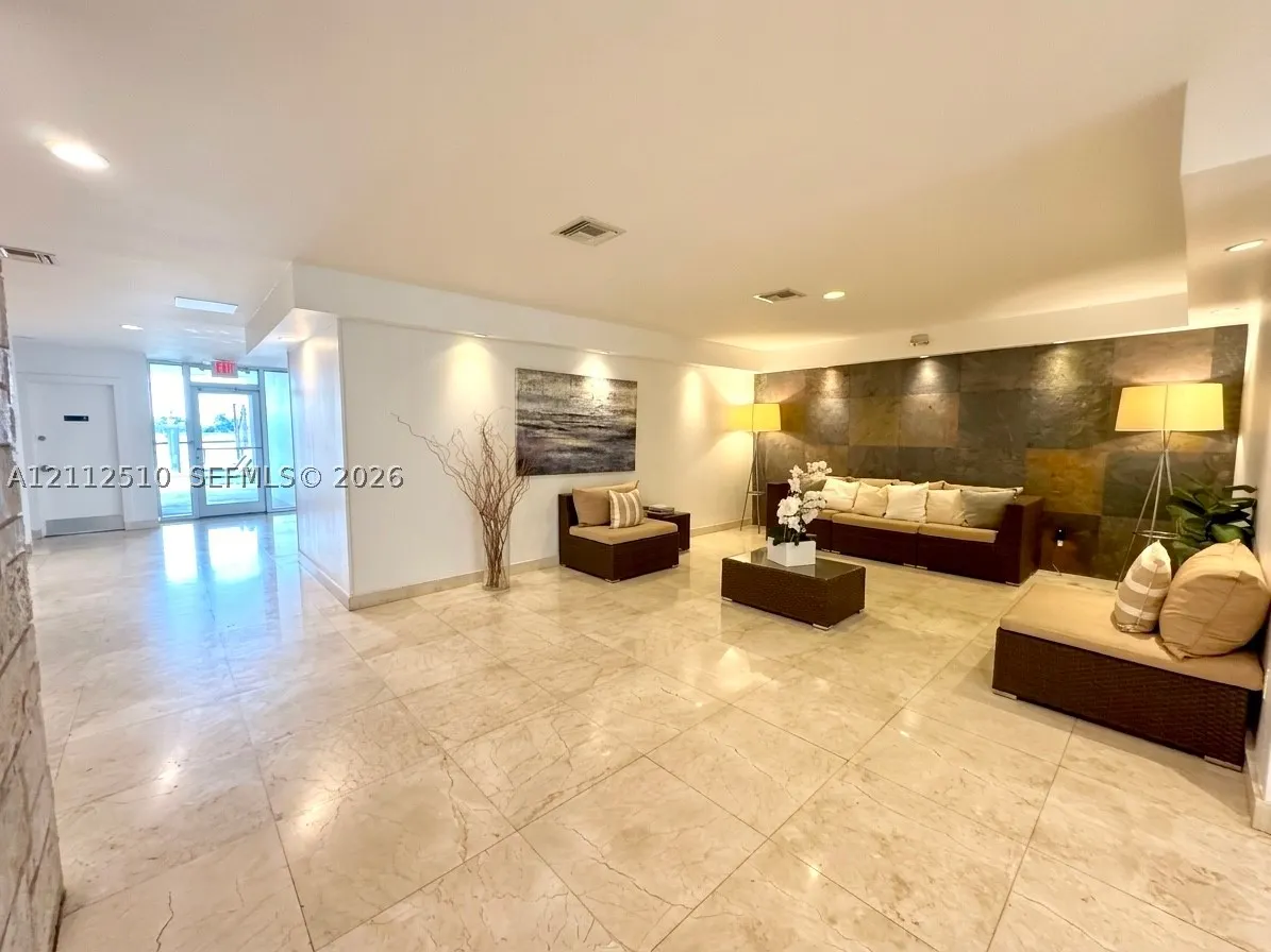 9250 W Bay Harbor Dr #4A