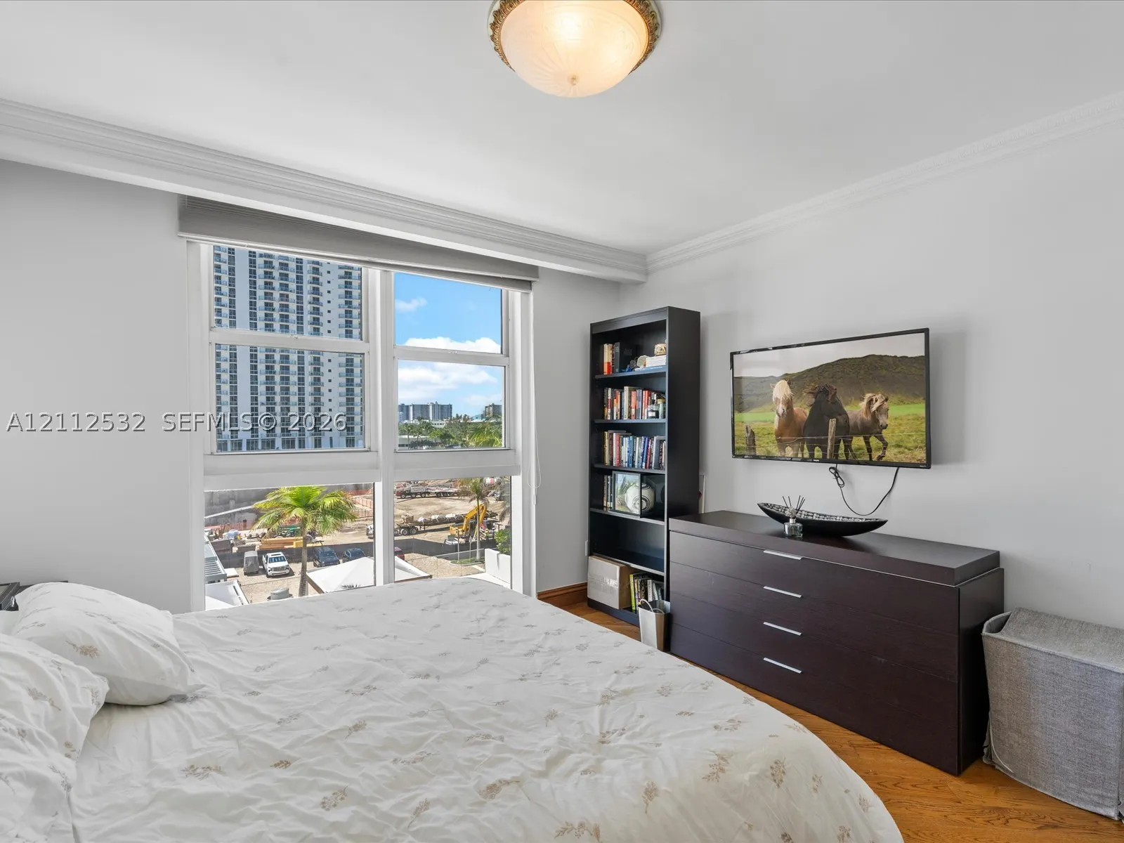 18911 Collins Ave #601