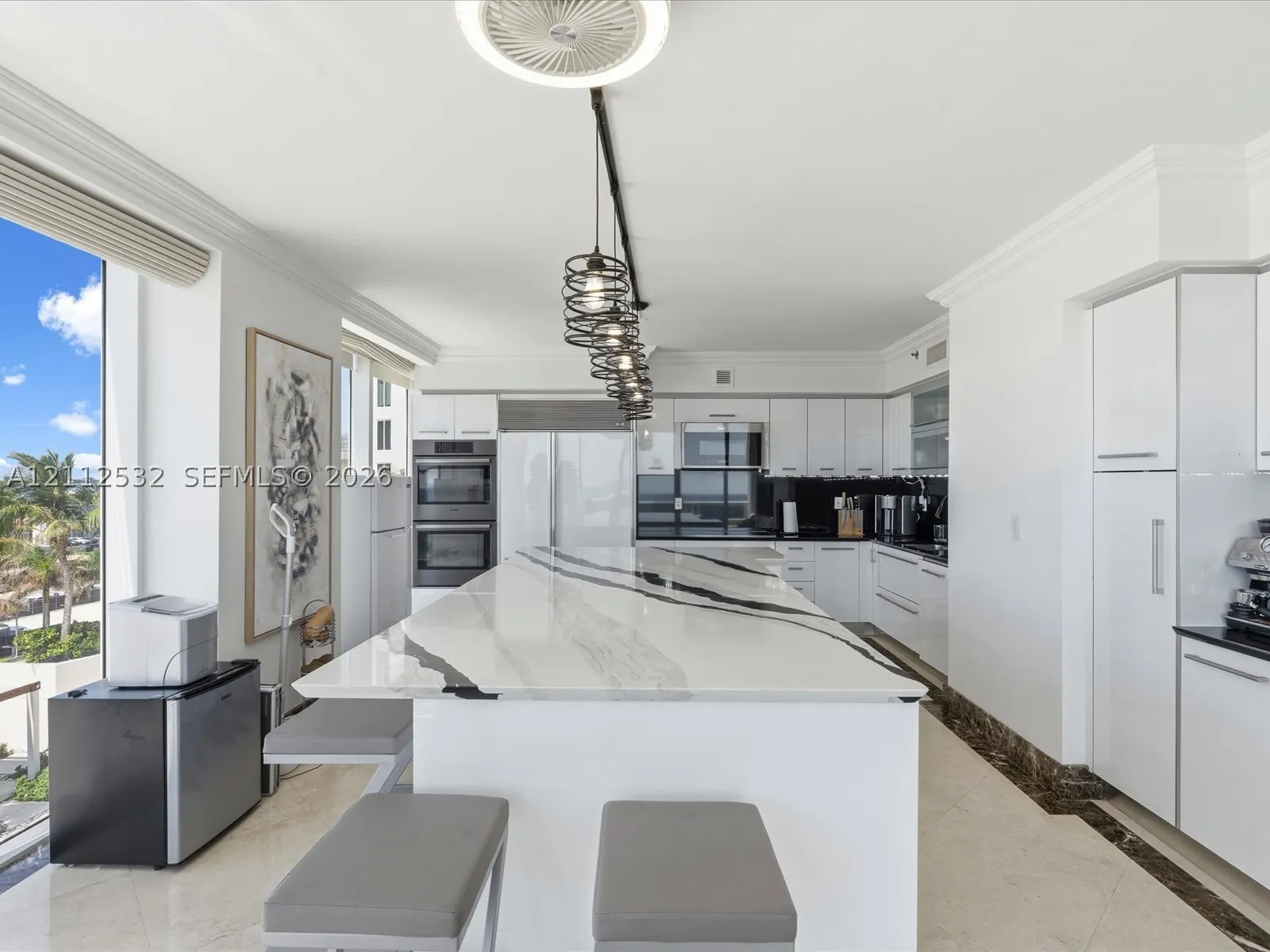 18911 Collins Ave #601