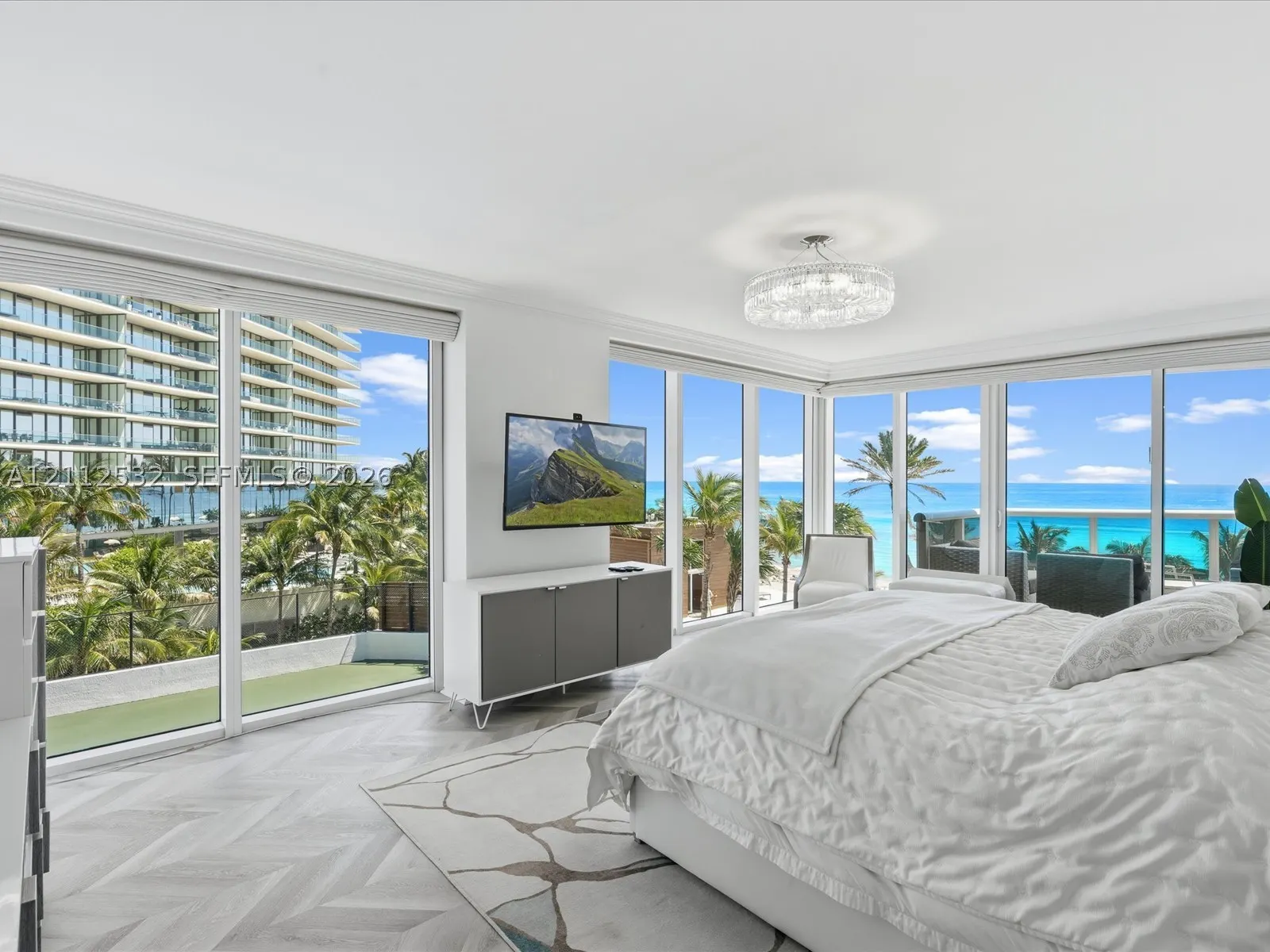 18911 Collins Ave #601