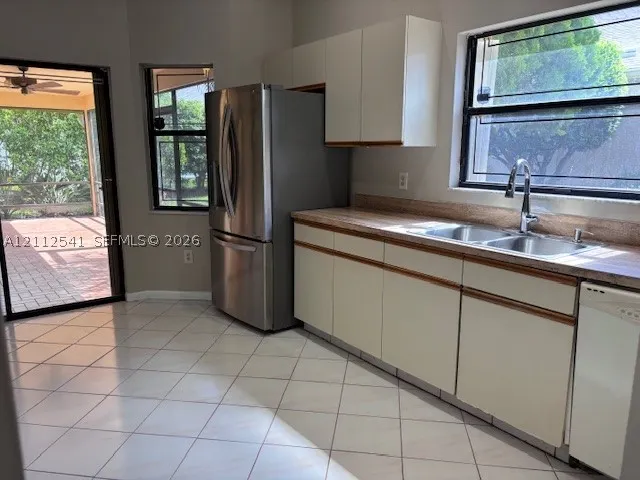 2375 NW 15th St