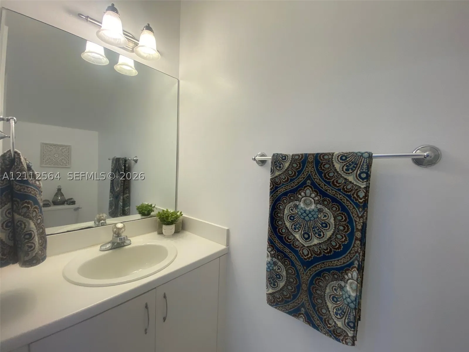 1809 Salerno Cir
