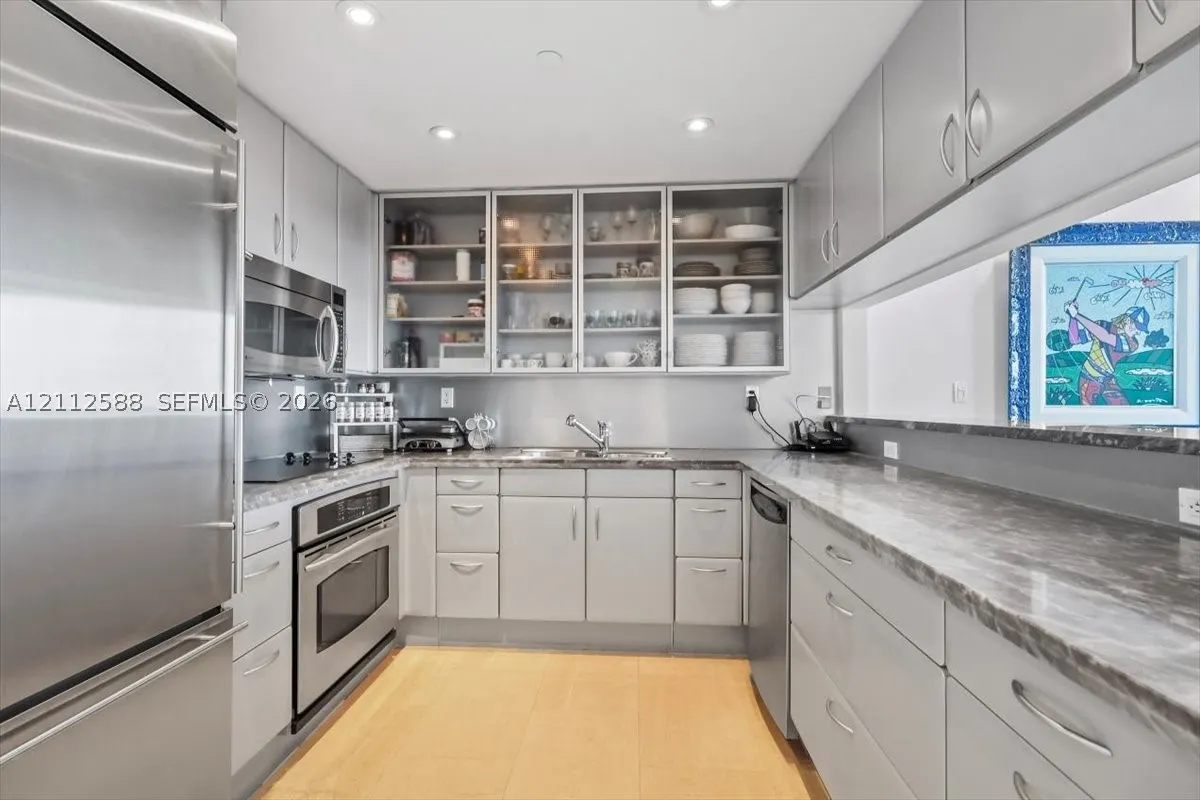 540 West Ave #1914