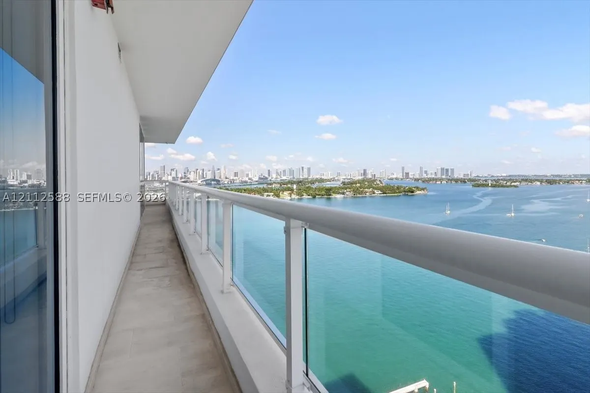 540 West Ave #1914