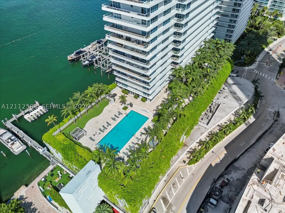 540 West Ave #1914