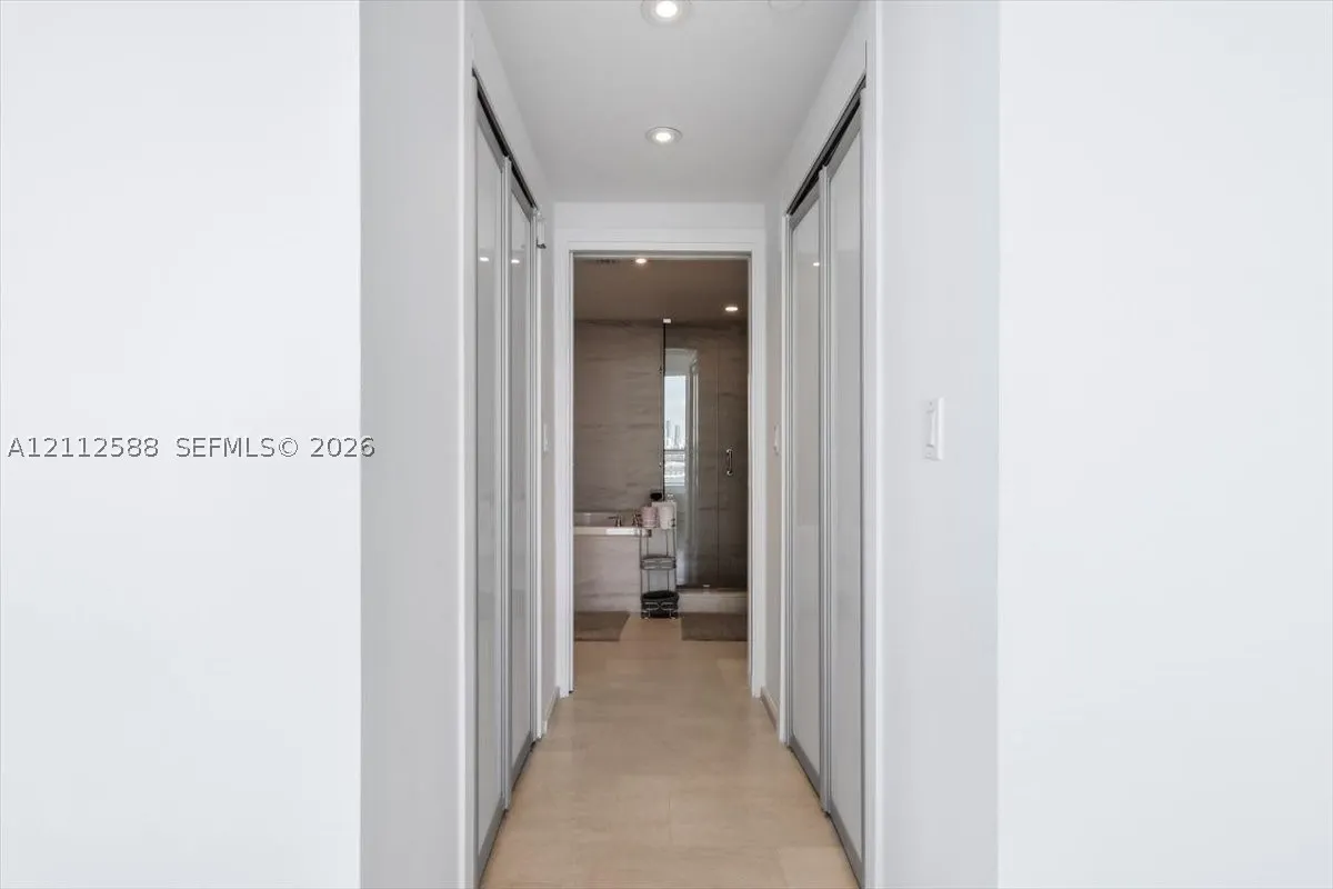540 West Ave #1914