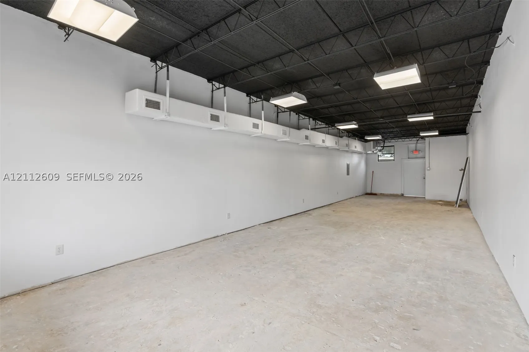 3901 N Andrews Ave #3921 & 3925