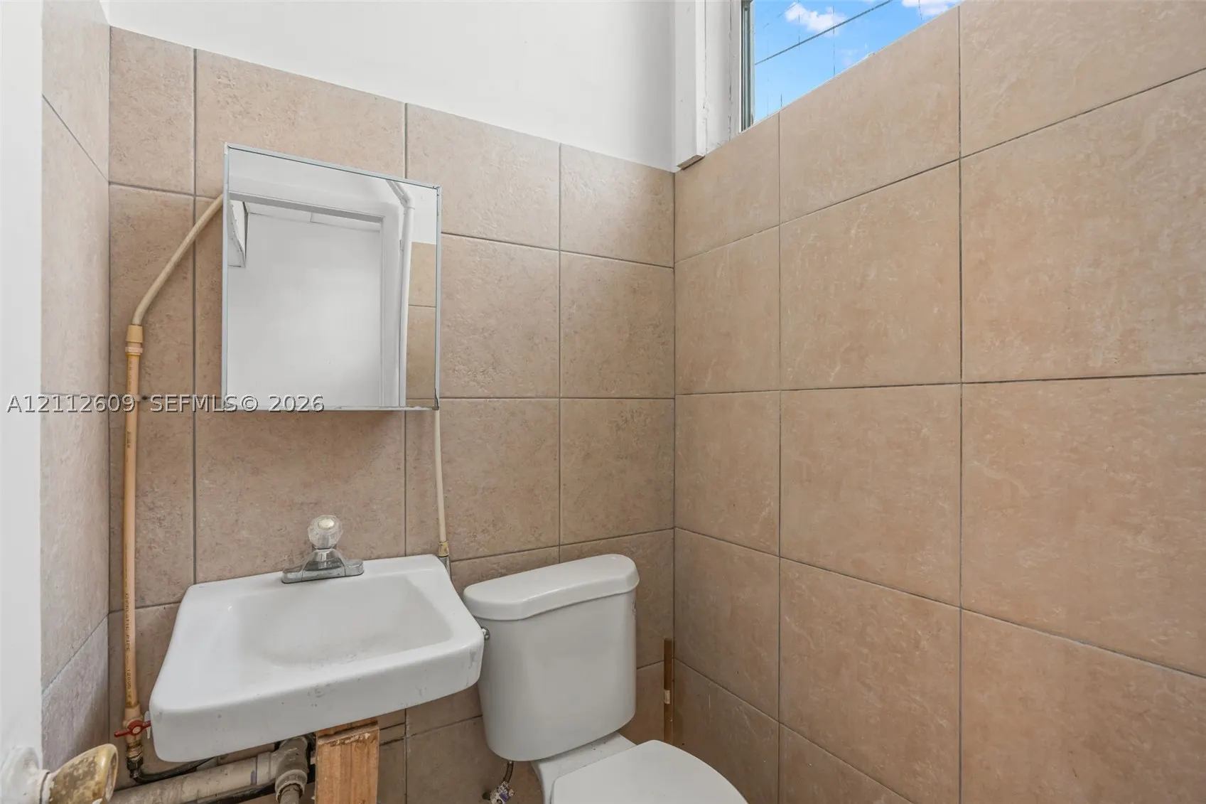 3901 N Andrews Ave #3921 & 3925