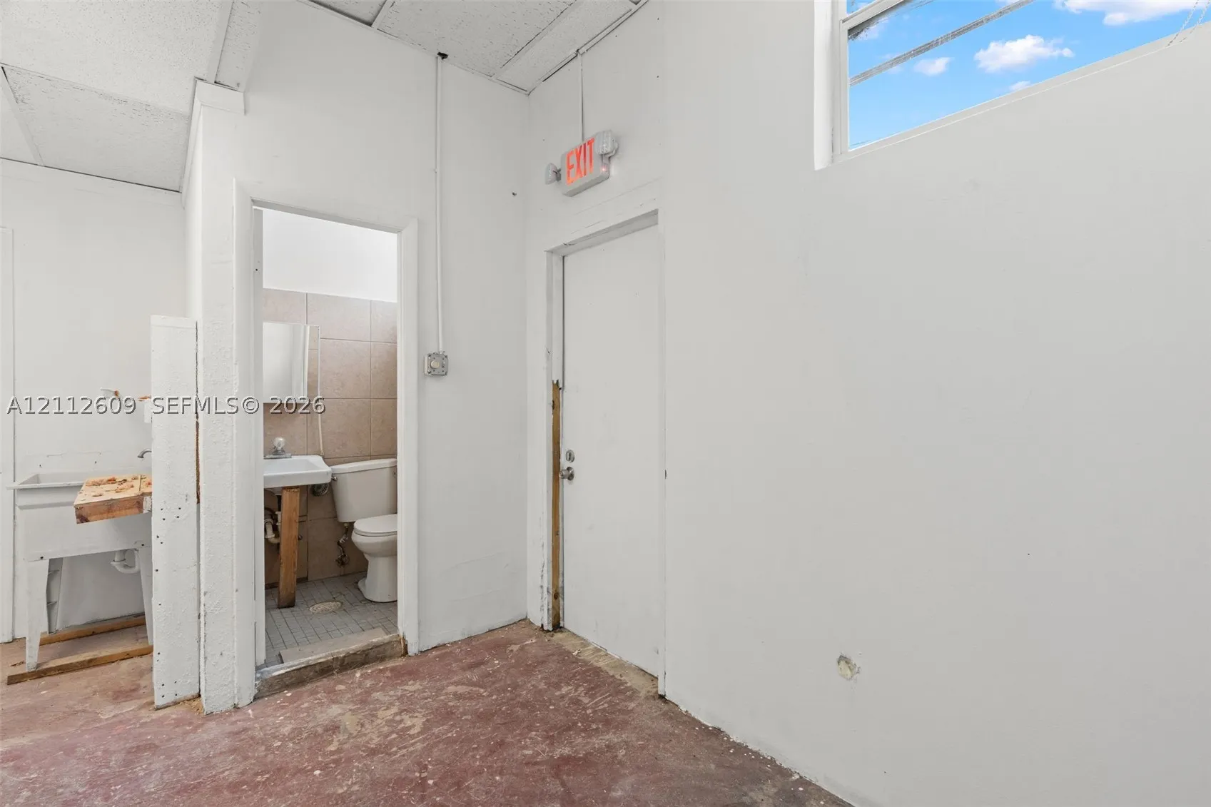 3901 N Andrews Ave #3921 & 3925