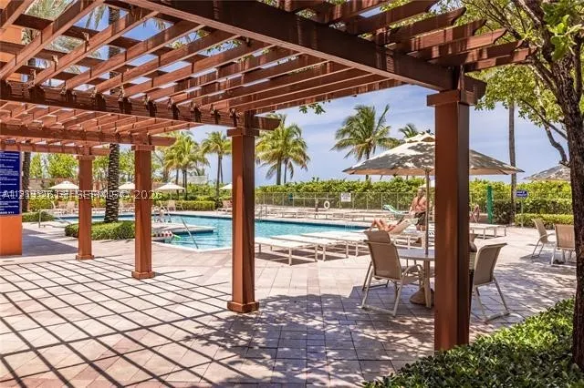 2080 S Ocean Dr #202