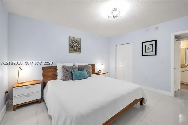 2080 S Ocean Dr #202