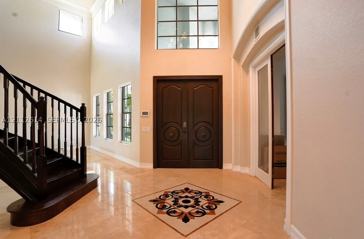 1422 Victoria Isle Dr