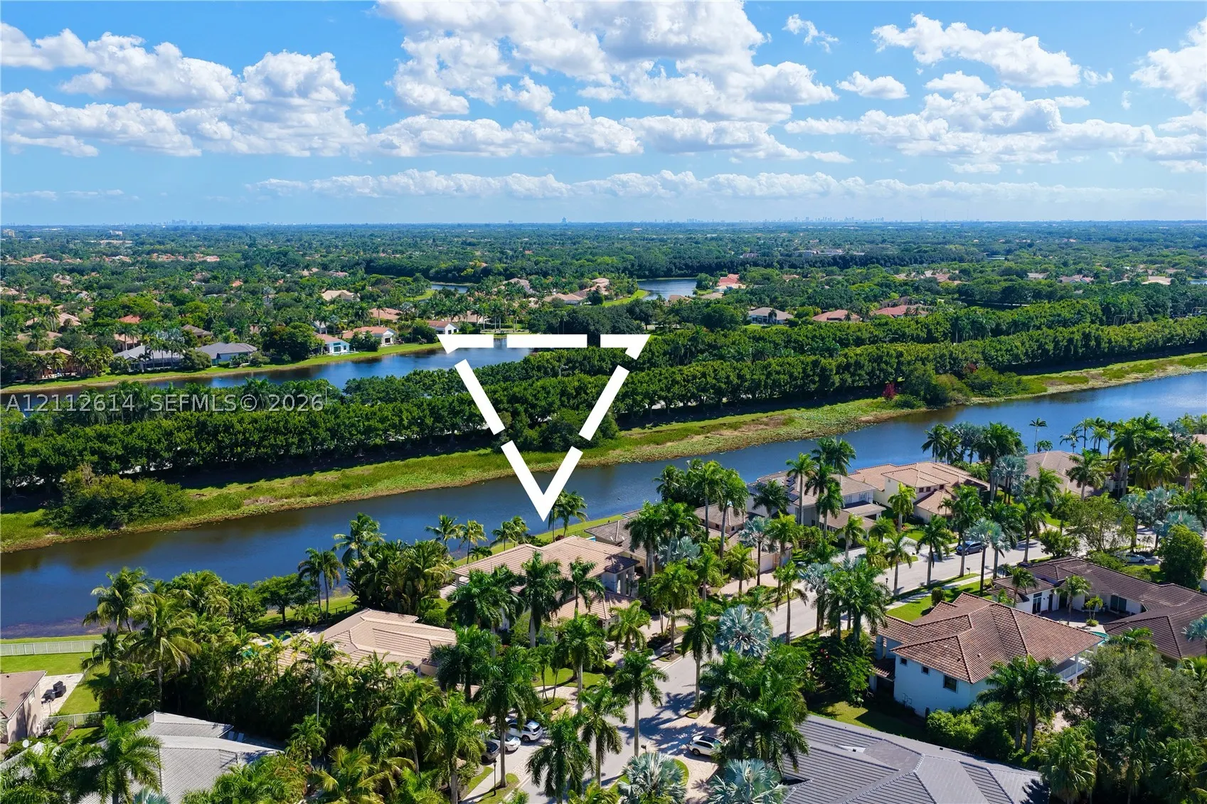 1422 Victoria Isle Dr