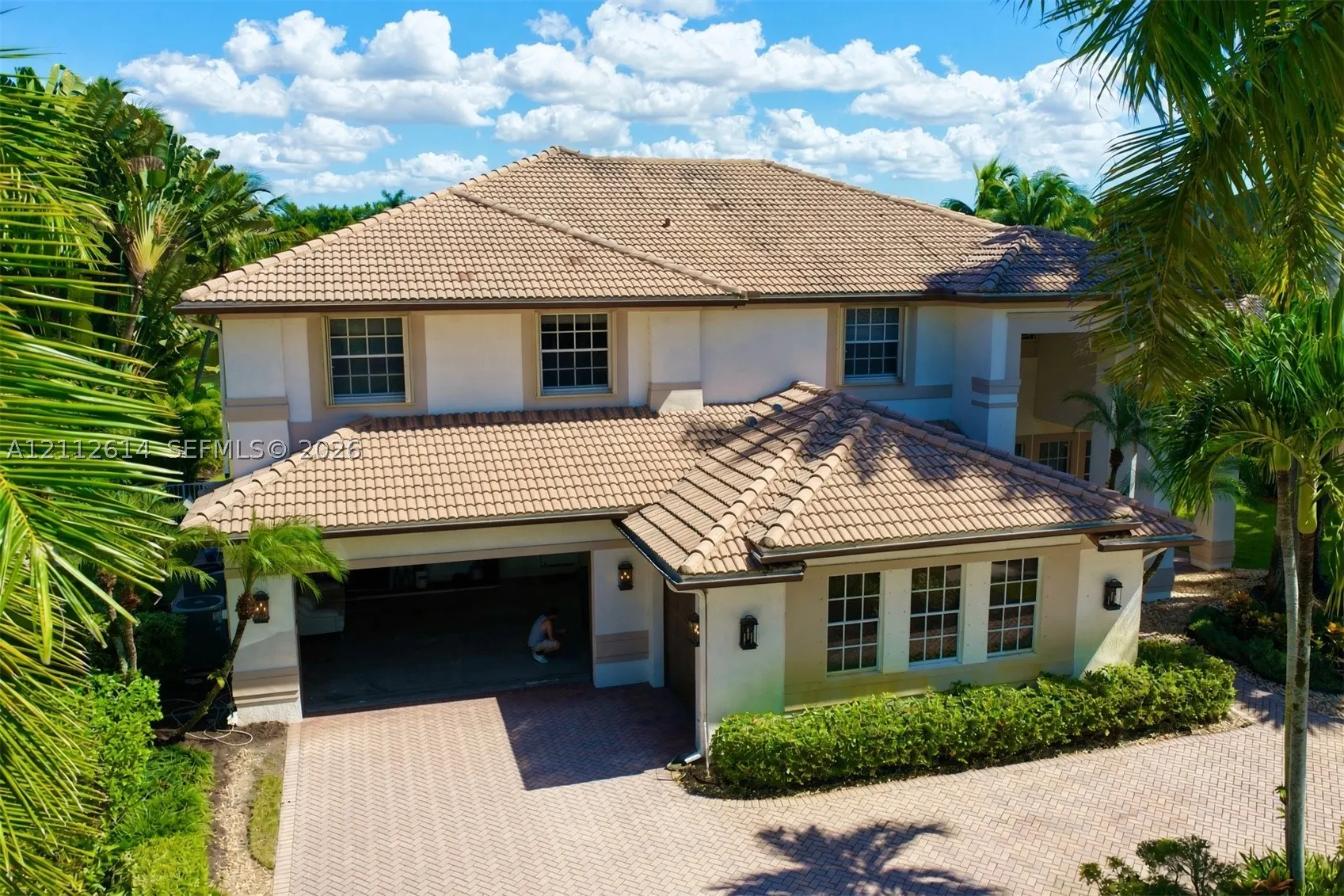 1422 Victoria Isle Dr