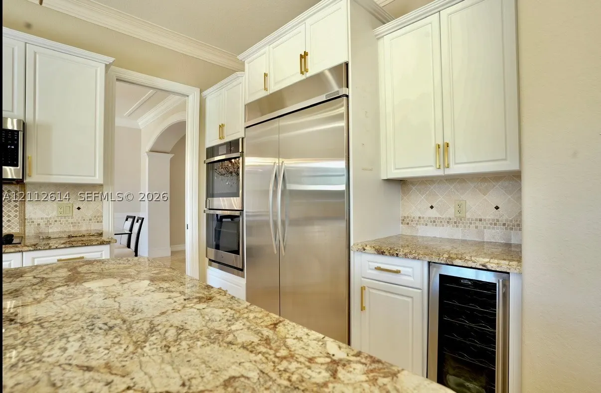 1422 Victoria Isle Dr