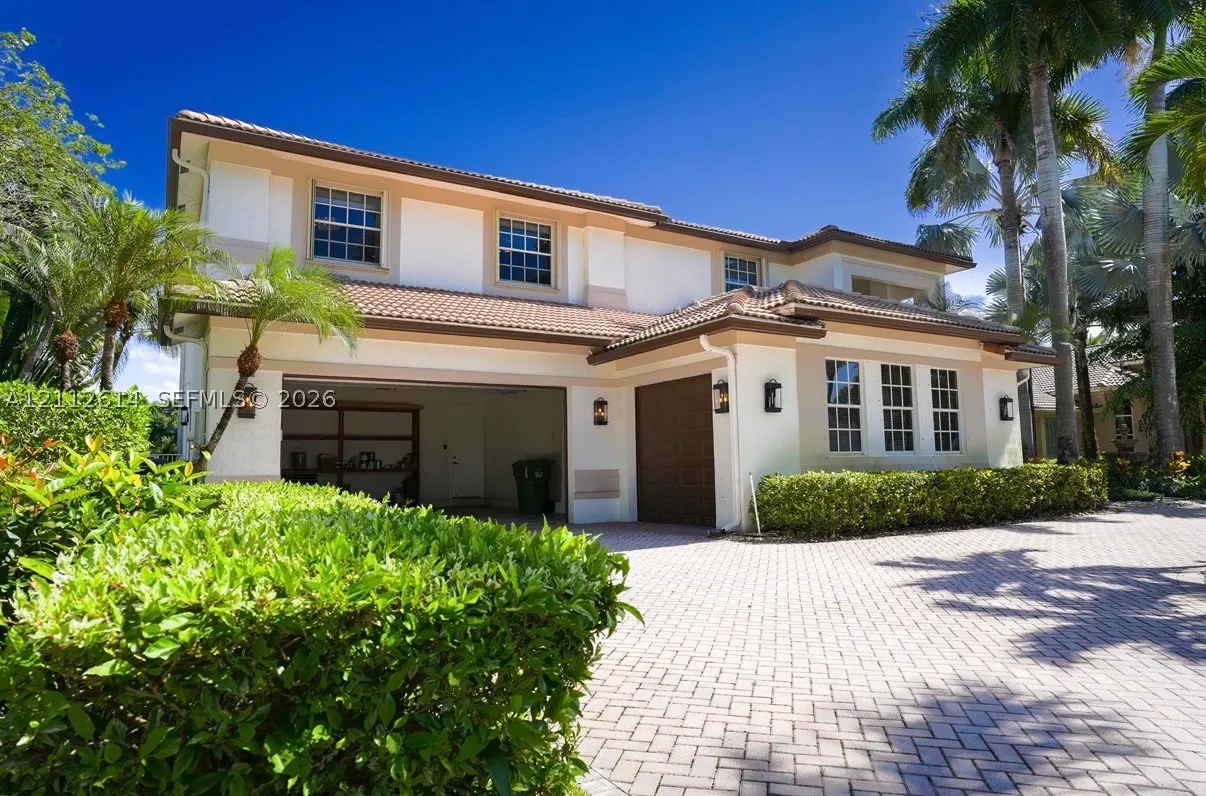 1422 Victoria Isle Dr