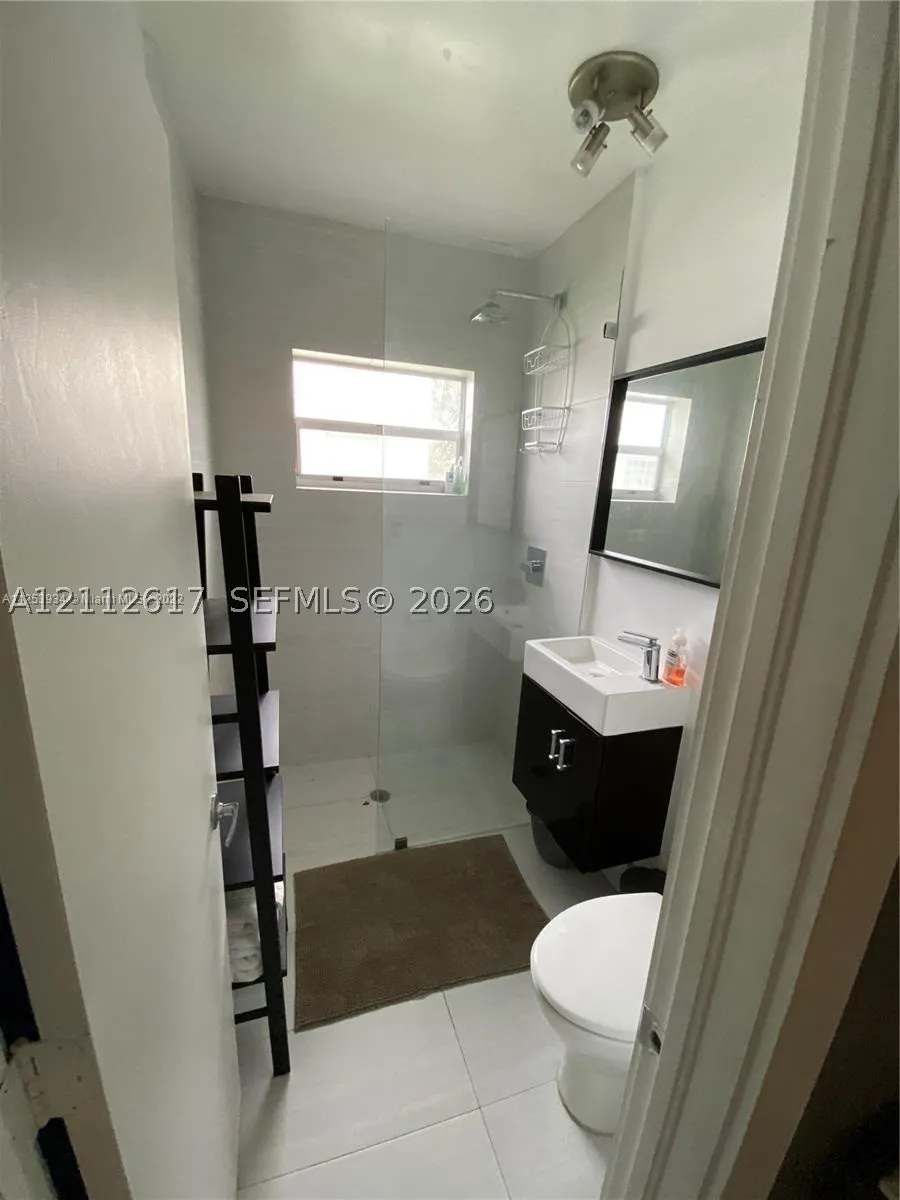1604 Drexel Ave #201