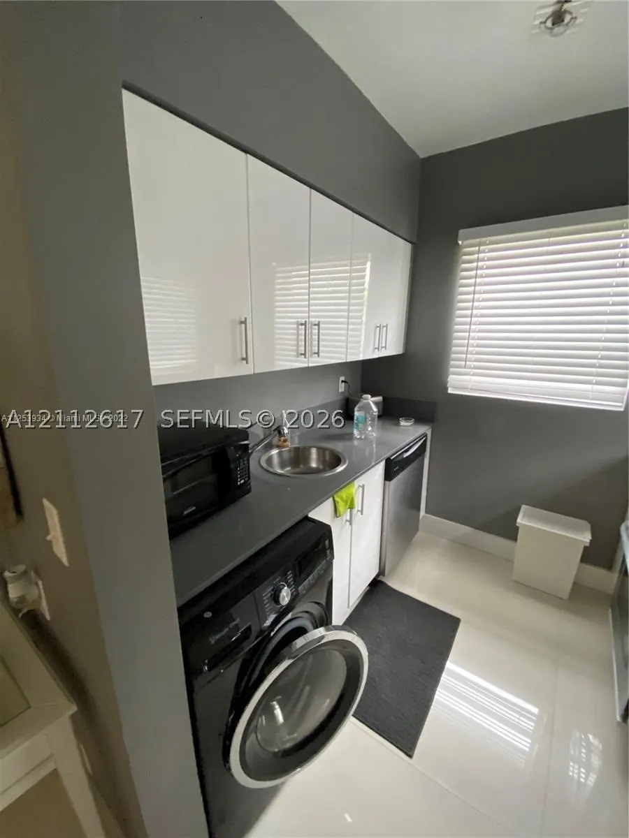 1604 Drexel Ave #201