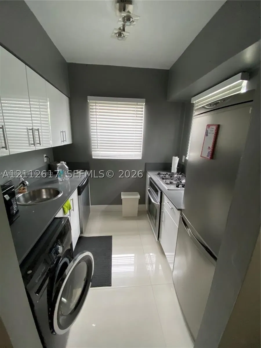 1604 Drexel Ave #201
