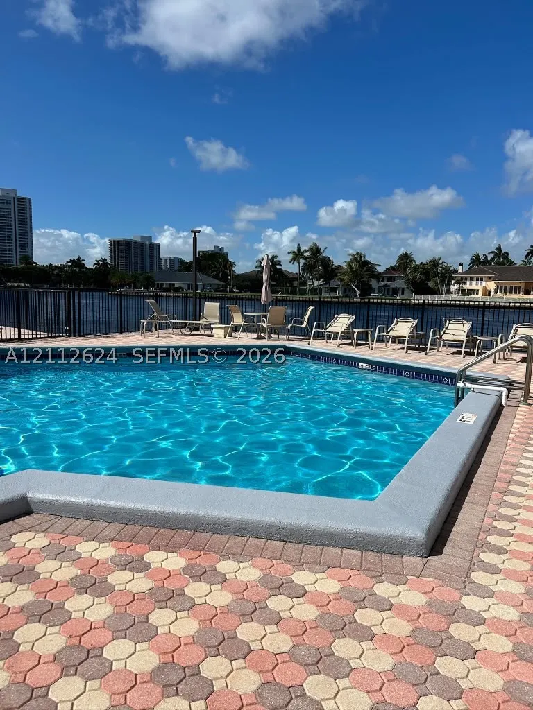 3113 S Ocean Dr #302