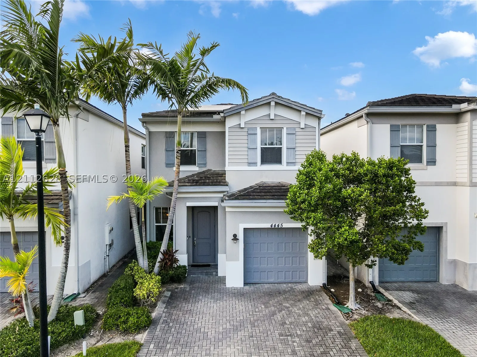 4445 NW 48th Ter