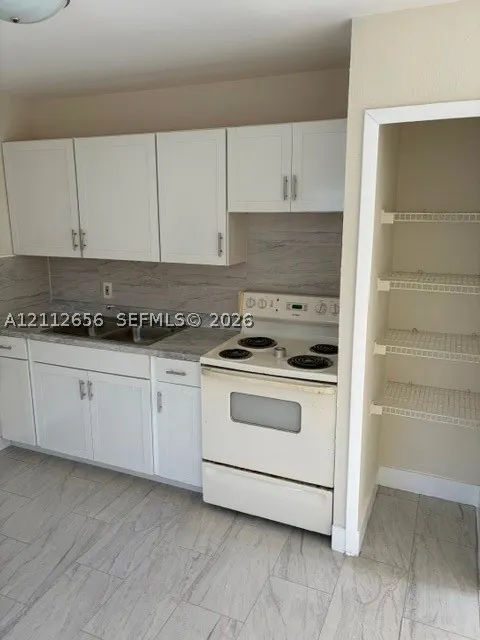 422 Las Palmas Cir #0