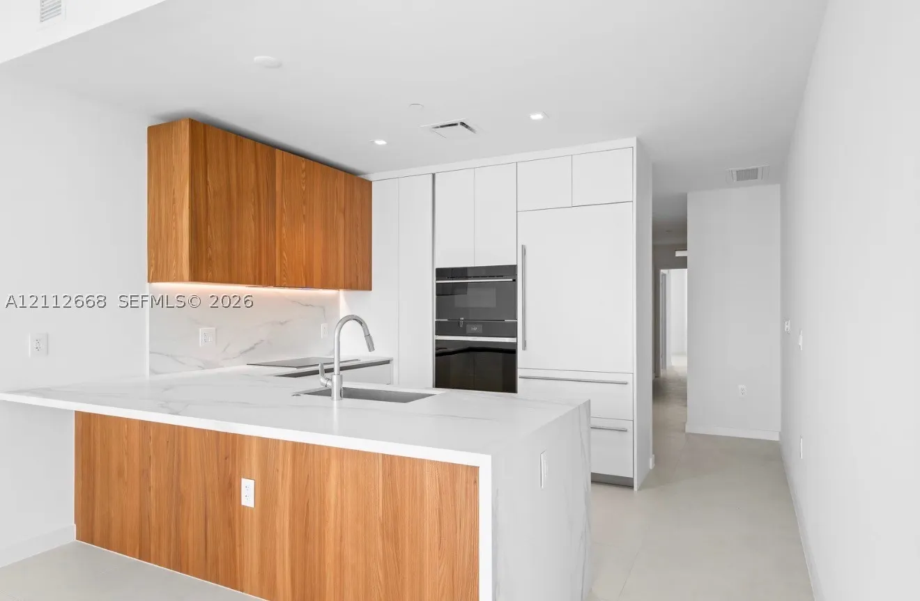 1400 Biscayne Blvd #1803