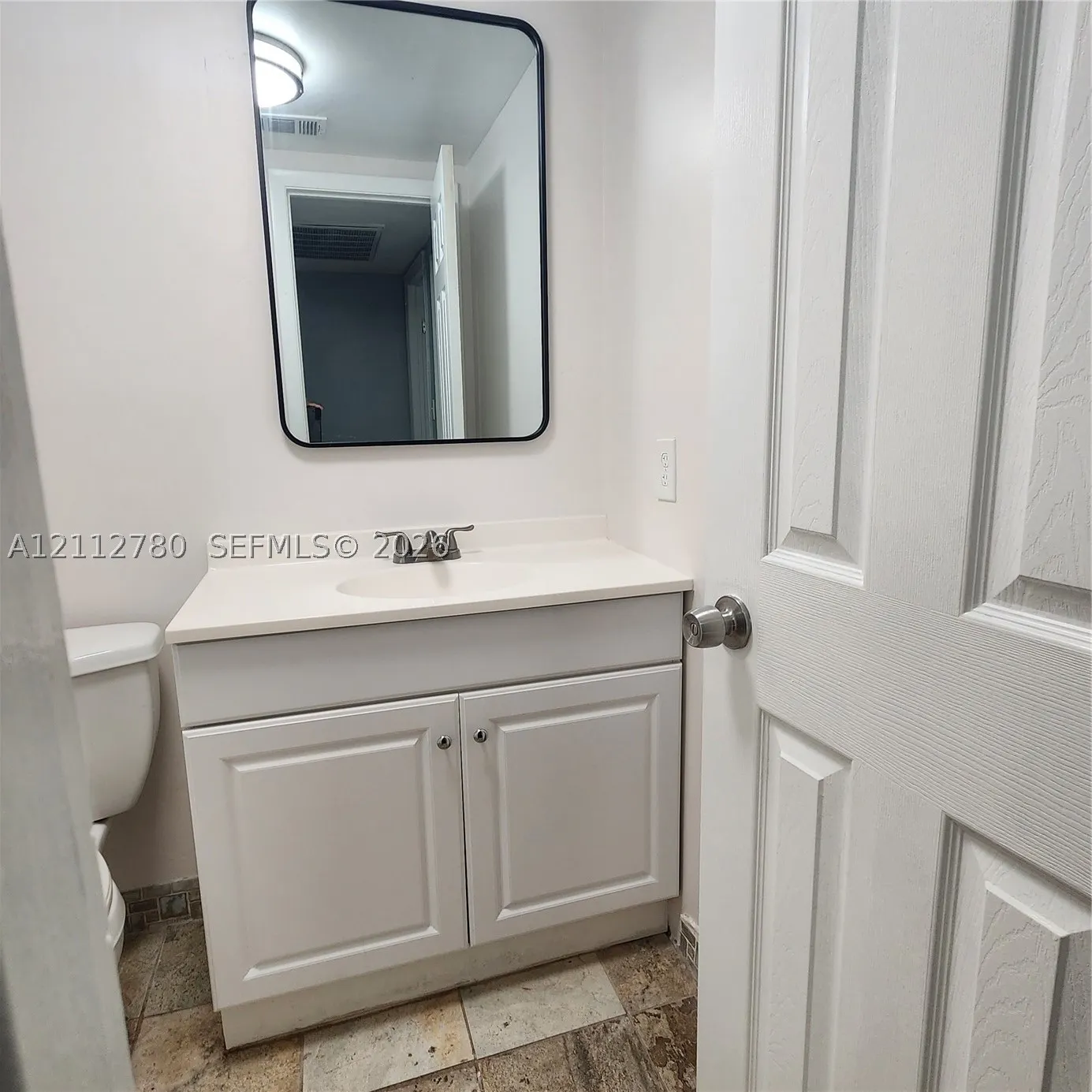 11011 S Lakeview Dr #11011