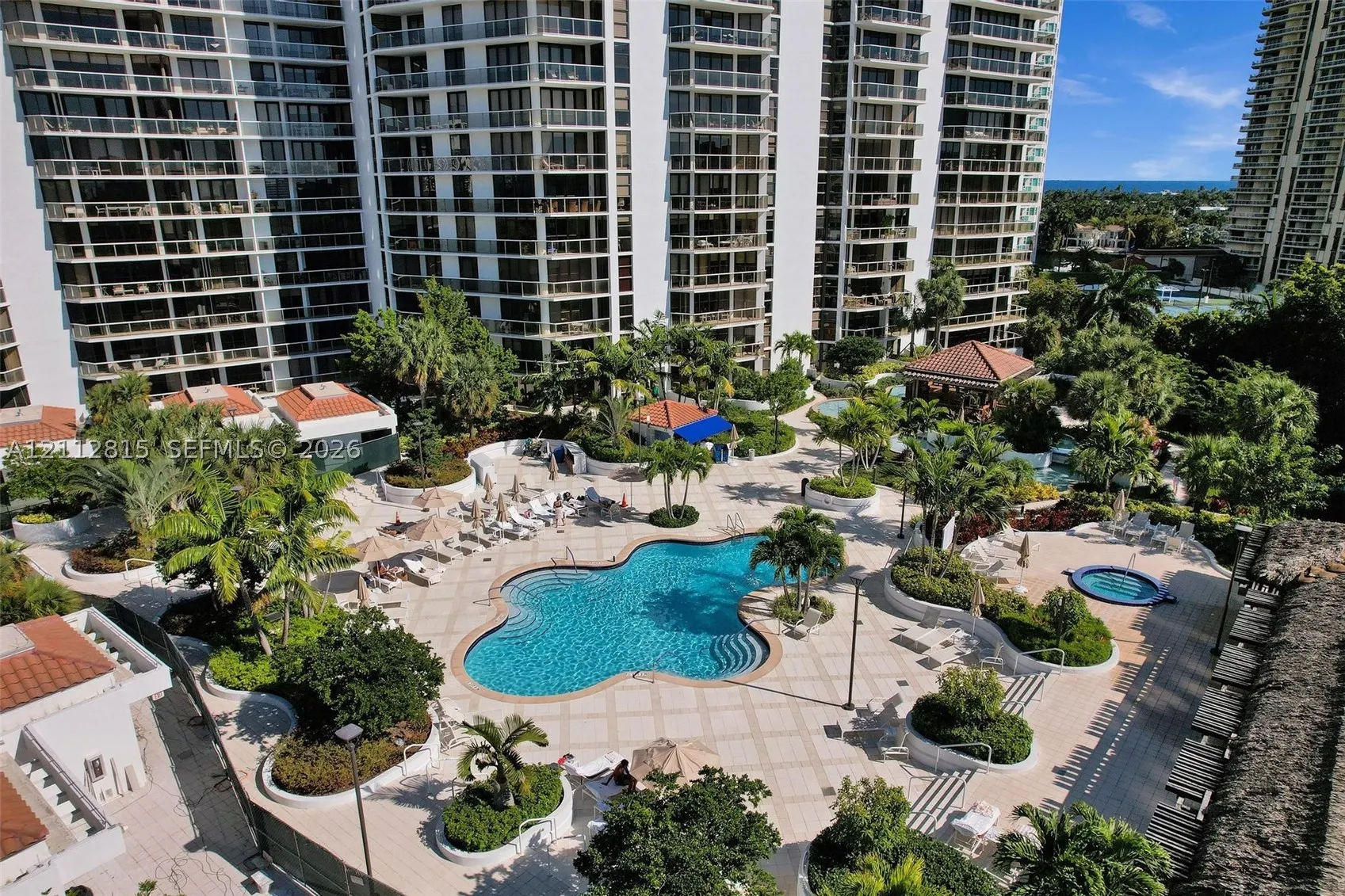 20281 E Country Club Dr #615