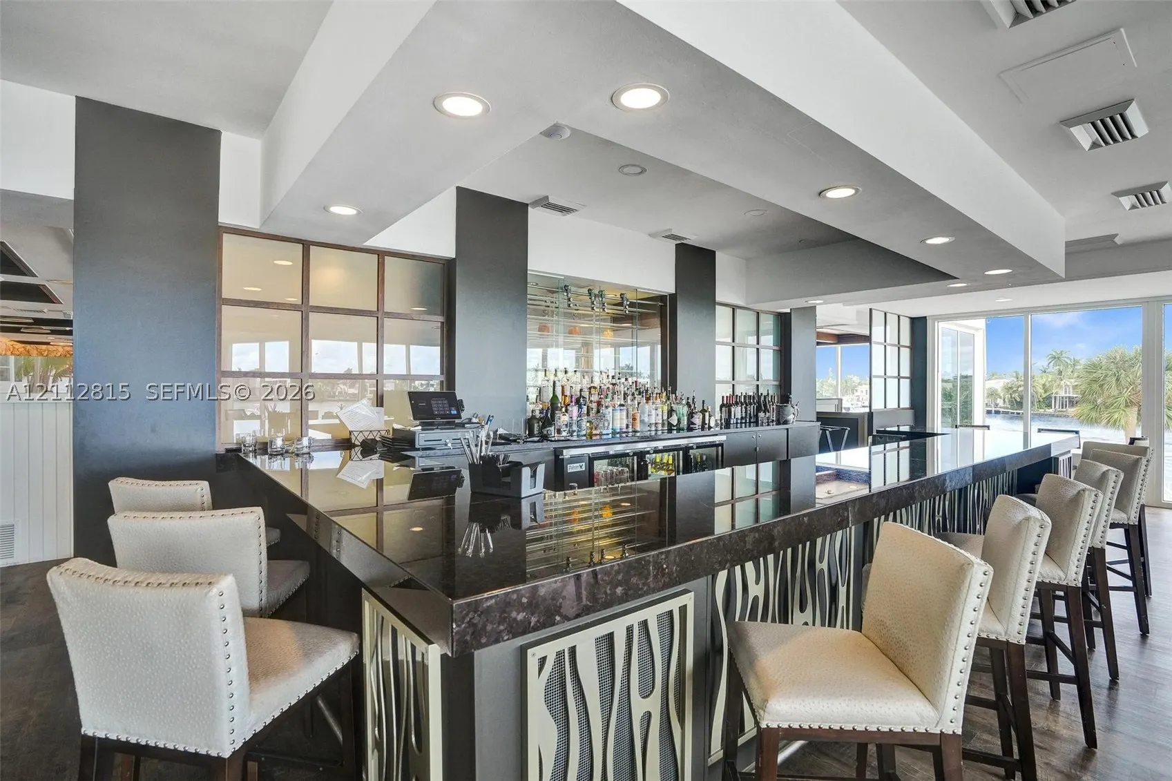 20281 E Country Club Dr #615