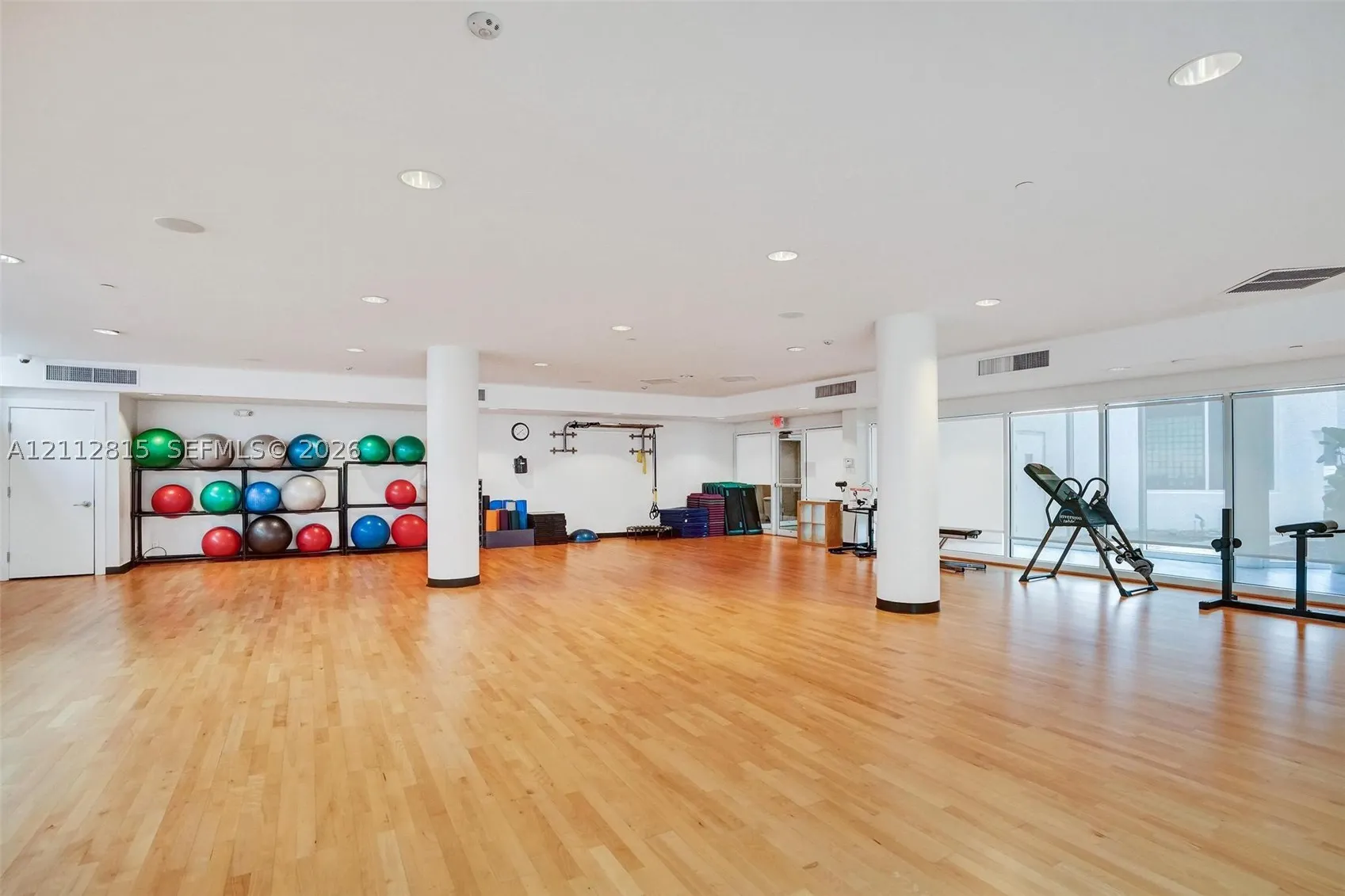 20281 E Country Club Dr #615