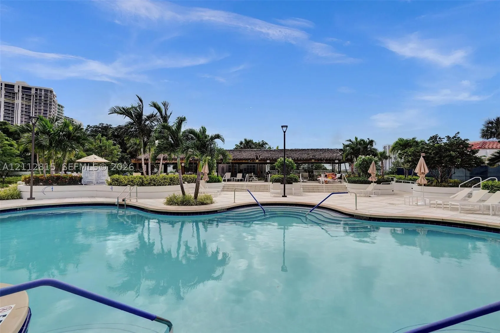 20281 E Country Club Dr #615