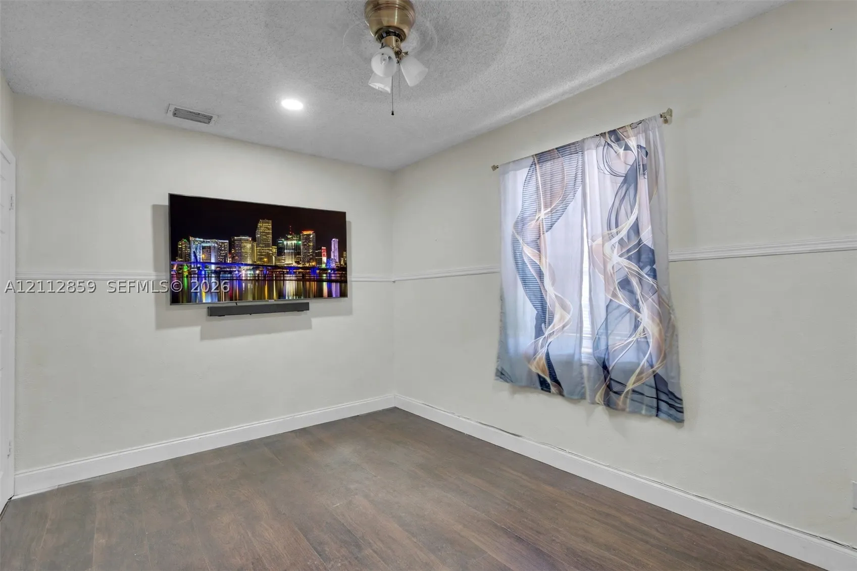 1207 Chateau Park Dr