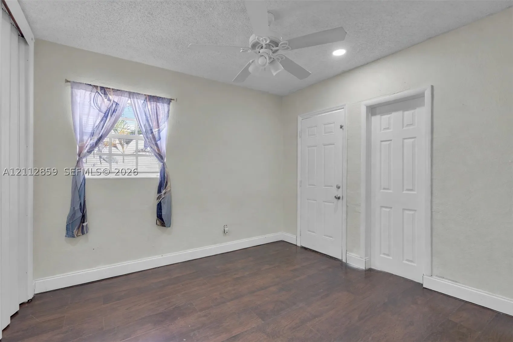 1207 Chateau Park Dr
