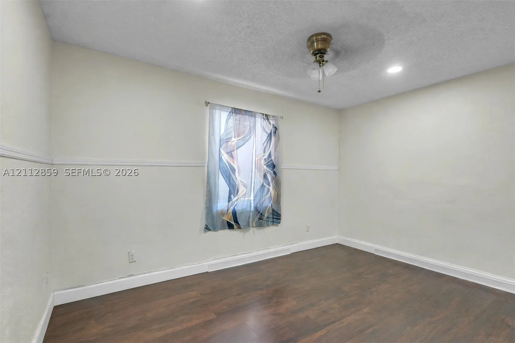 1207 Chateau Park Dr