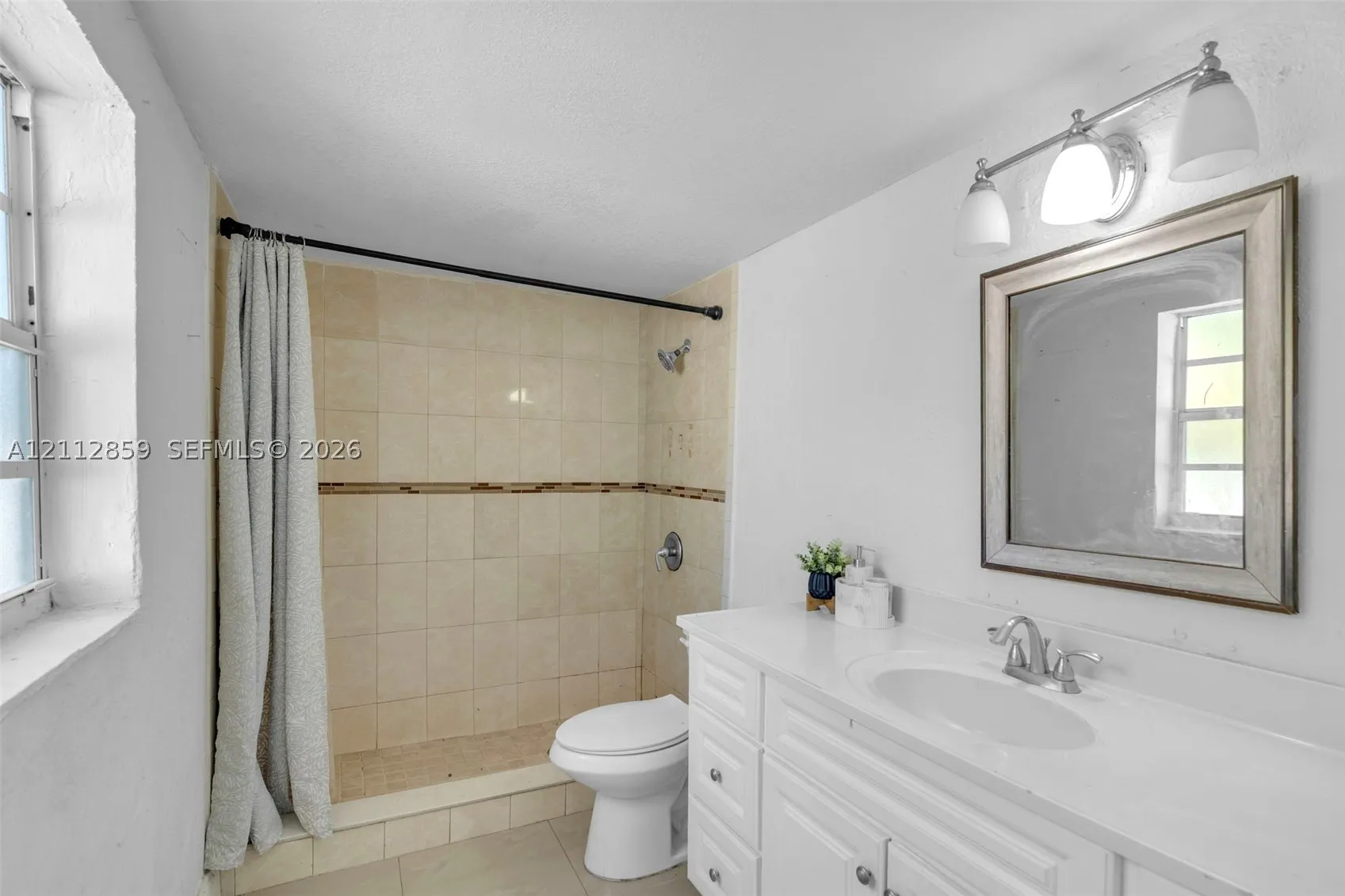 1207 Chateau Park Dr