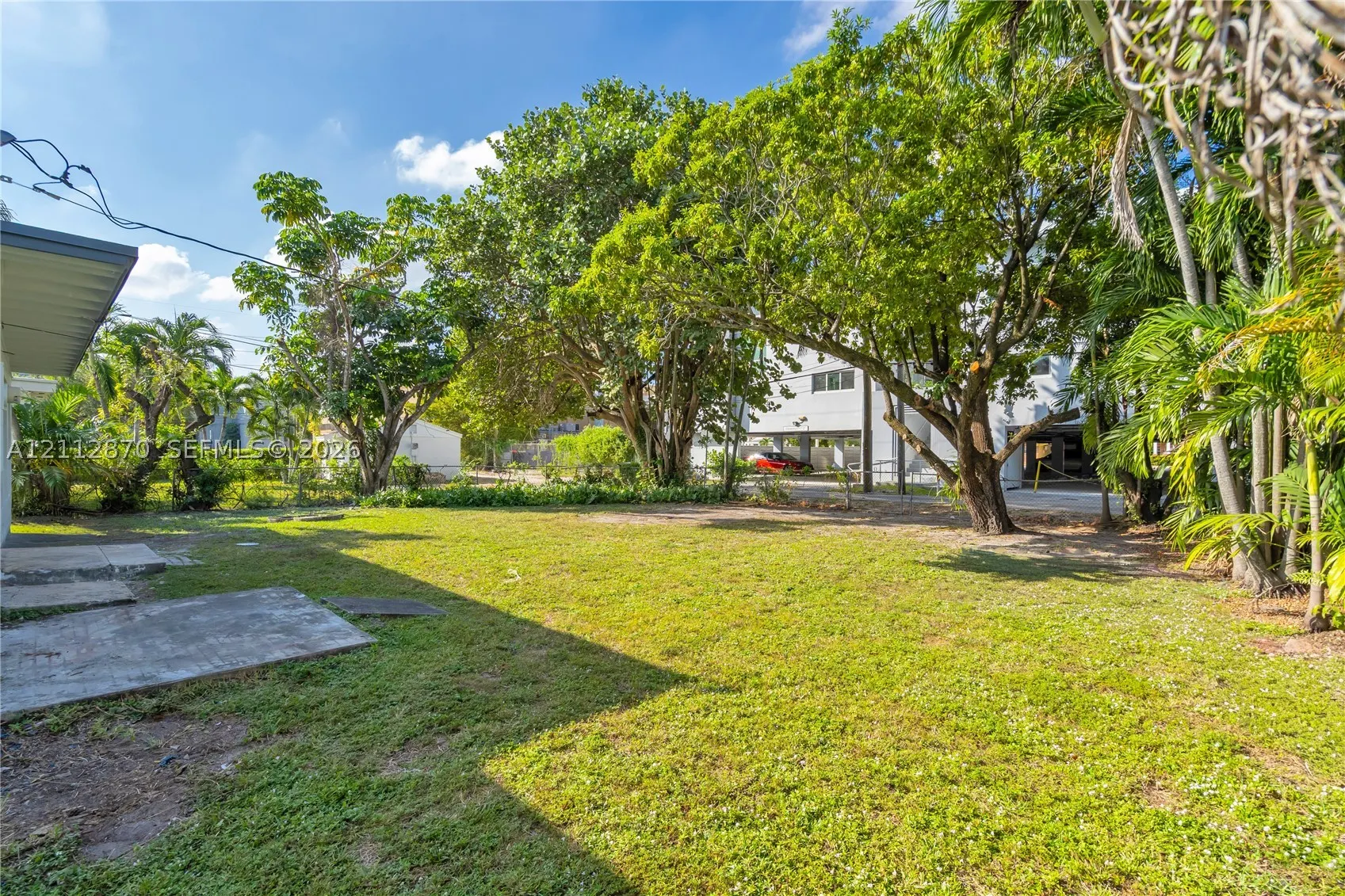 648 South Dr
