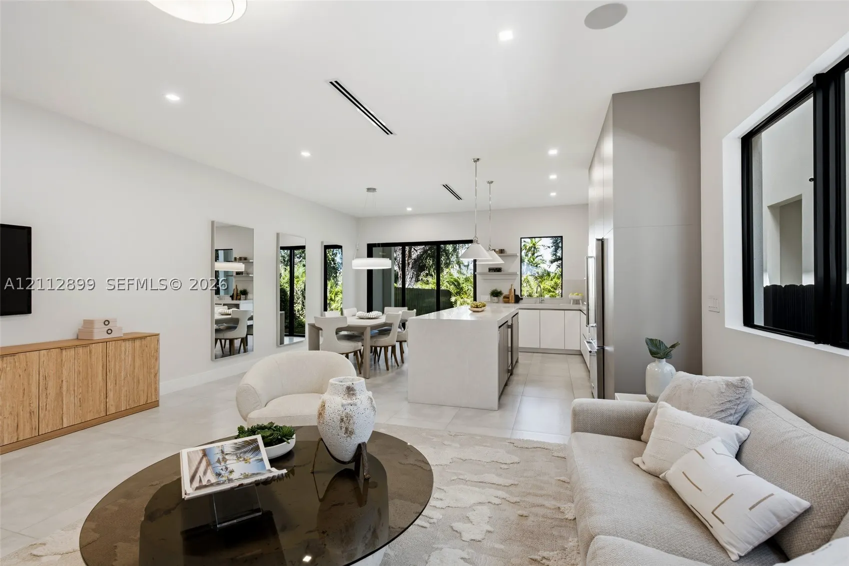 2747 SW 23rd Ter